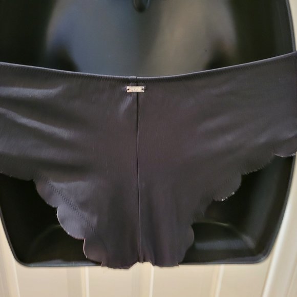 PINK VS Scalloped Bikini Bottoms - Picture 2 of 2